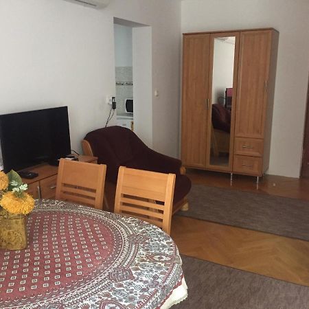 Apartments Yowan Хевіз Екстер'єр фото