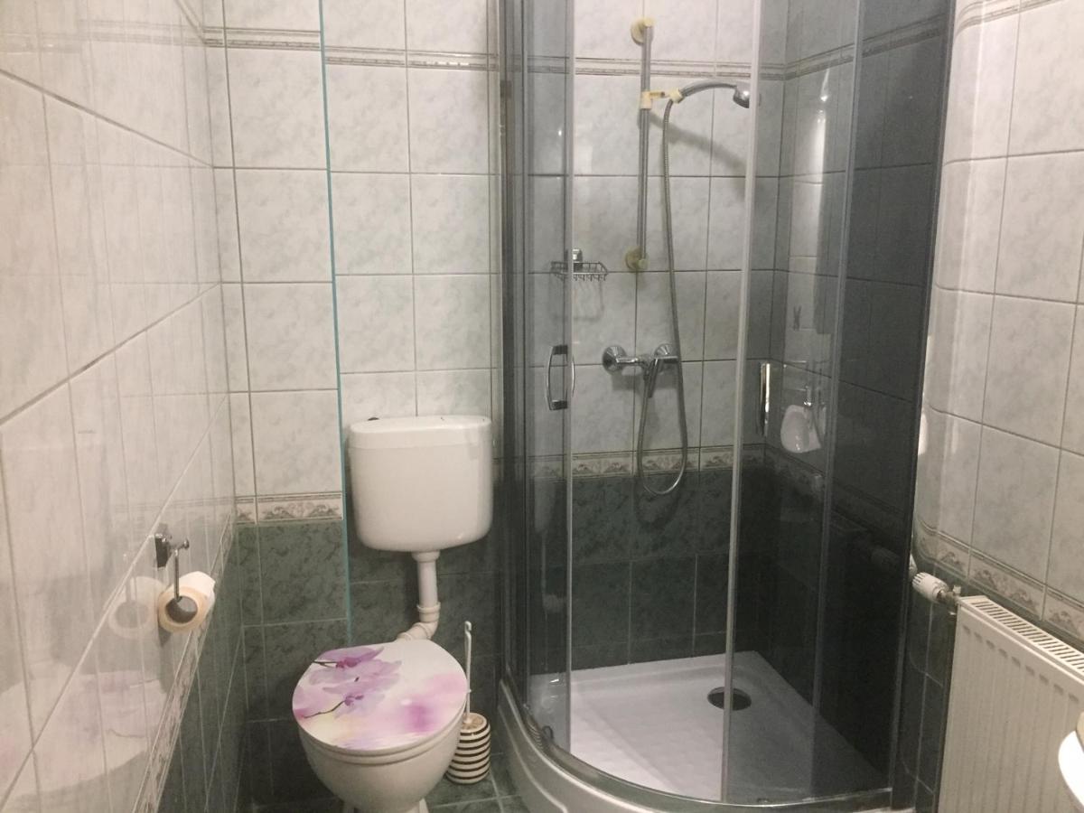 Apartments Yowan Хевіз Екстер'єр фото