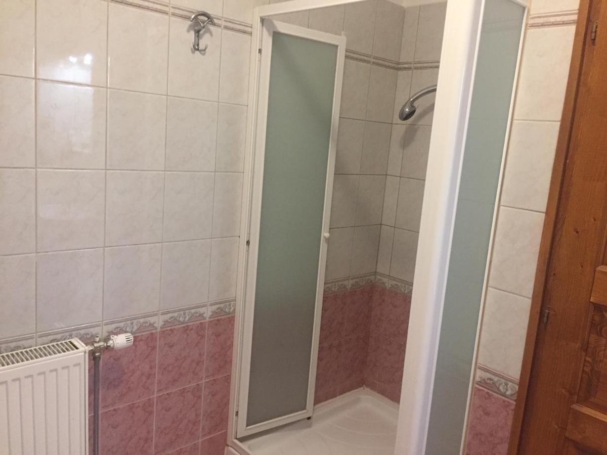Apartments Yowan Хевіз Екстер'єр фото