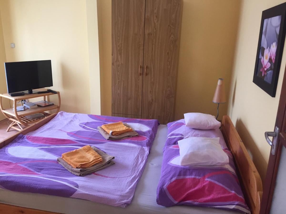 Apartments Yowan Хевіз Екстер'єр фото