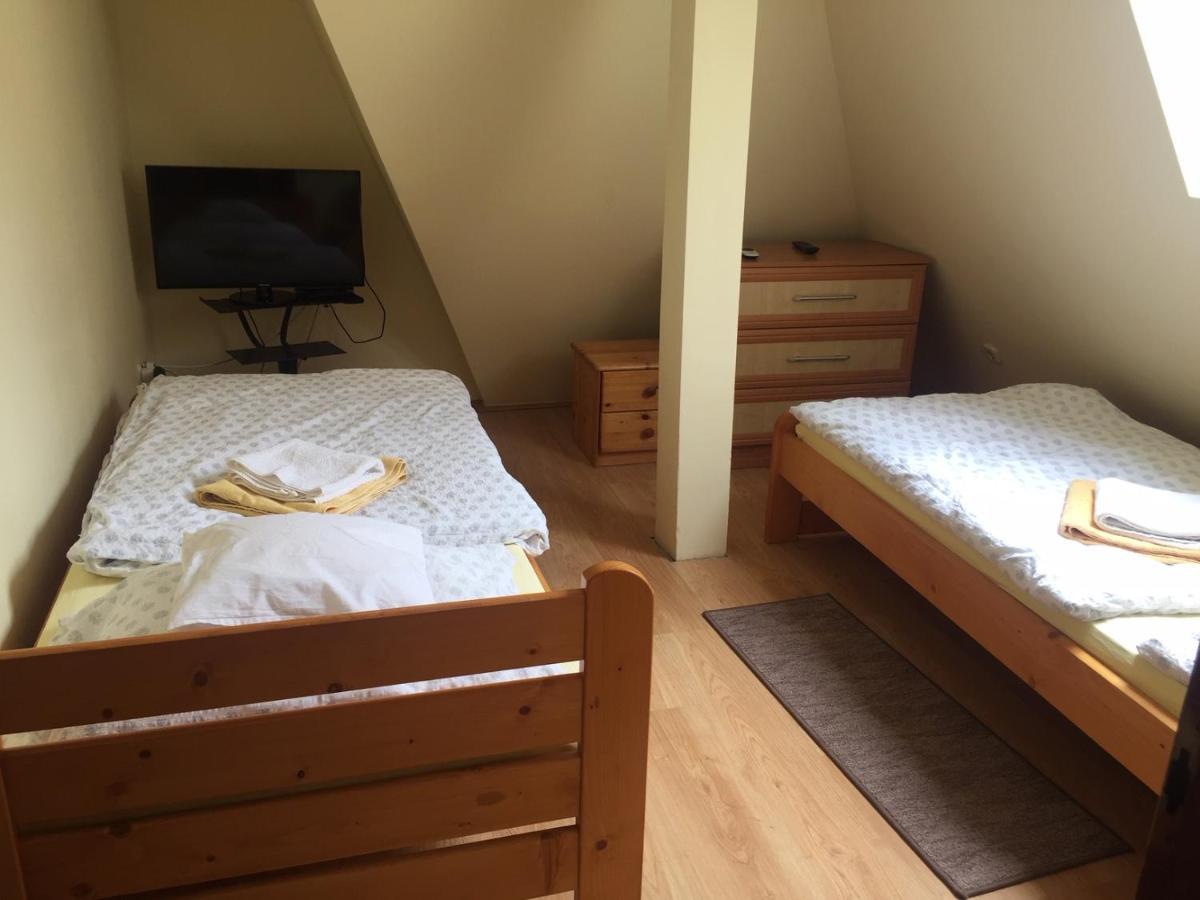Apartments Yowan Хевіз Екстер'єр фото
