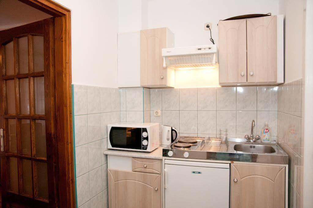 Apartments Yowan Хевіз Екстер'єр фото