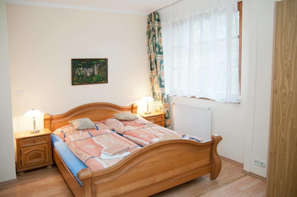 Apartments Yowan Хевіз Екстер'єр фото